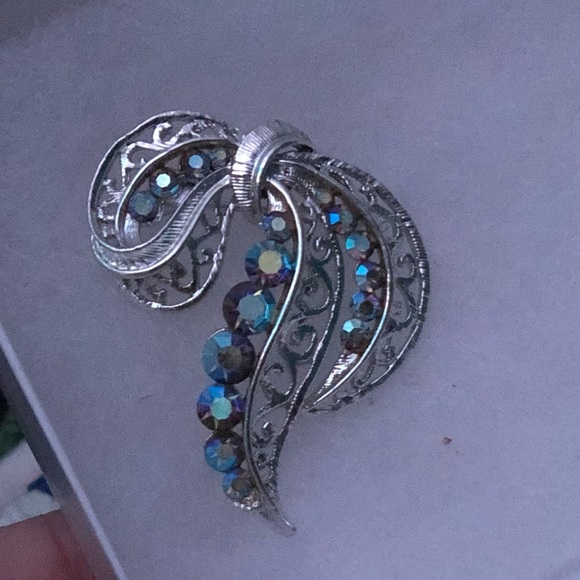 Antique Brooch Rainbow Crystal - Picture 4 of 7